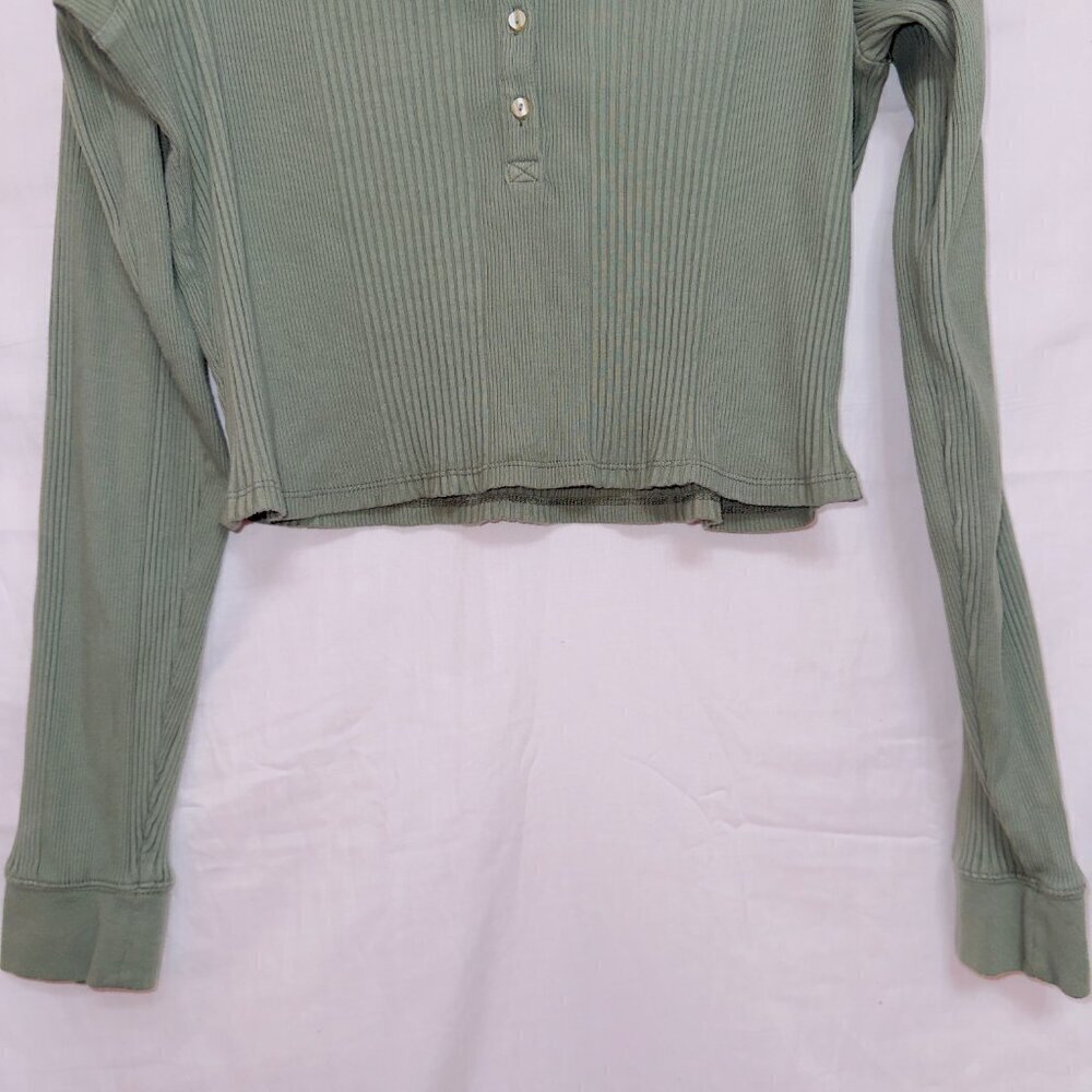 Aerie Green Long Sleeve Ribbed Knit Cropped Henley Top size XXL - Picture 5 of 6